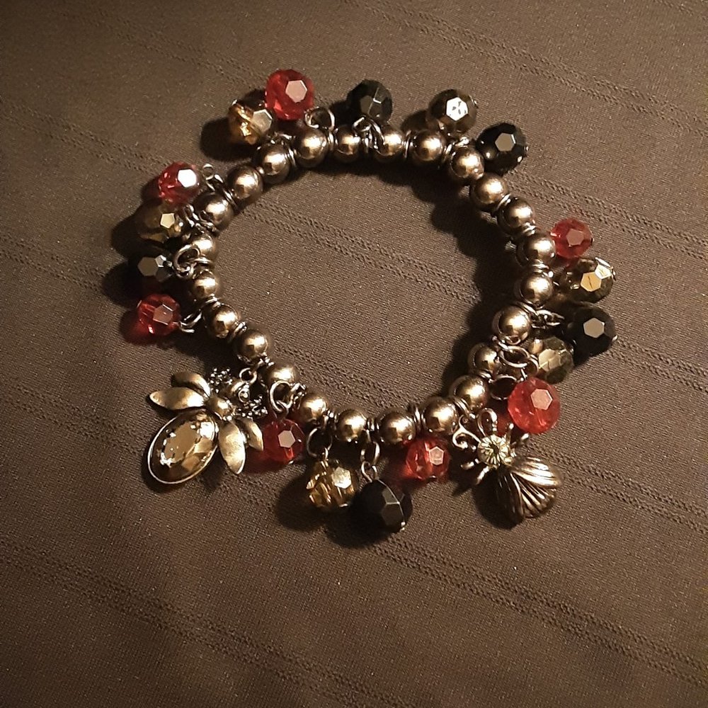 Beaded Insect And Rhinestone Stretch Bracelet - Picture 2 of 5